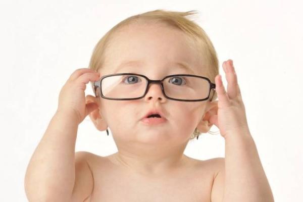 همه چیز درباره قدرت بینایی نوزاد